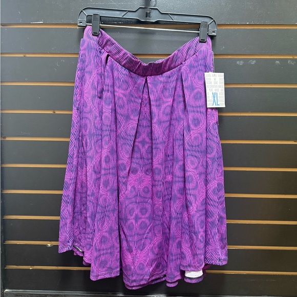 Lularoe Women's Skirt Madison Size XL Pleats Pockets NWT - Picture 1 of 3